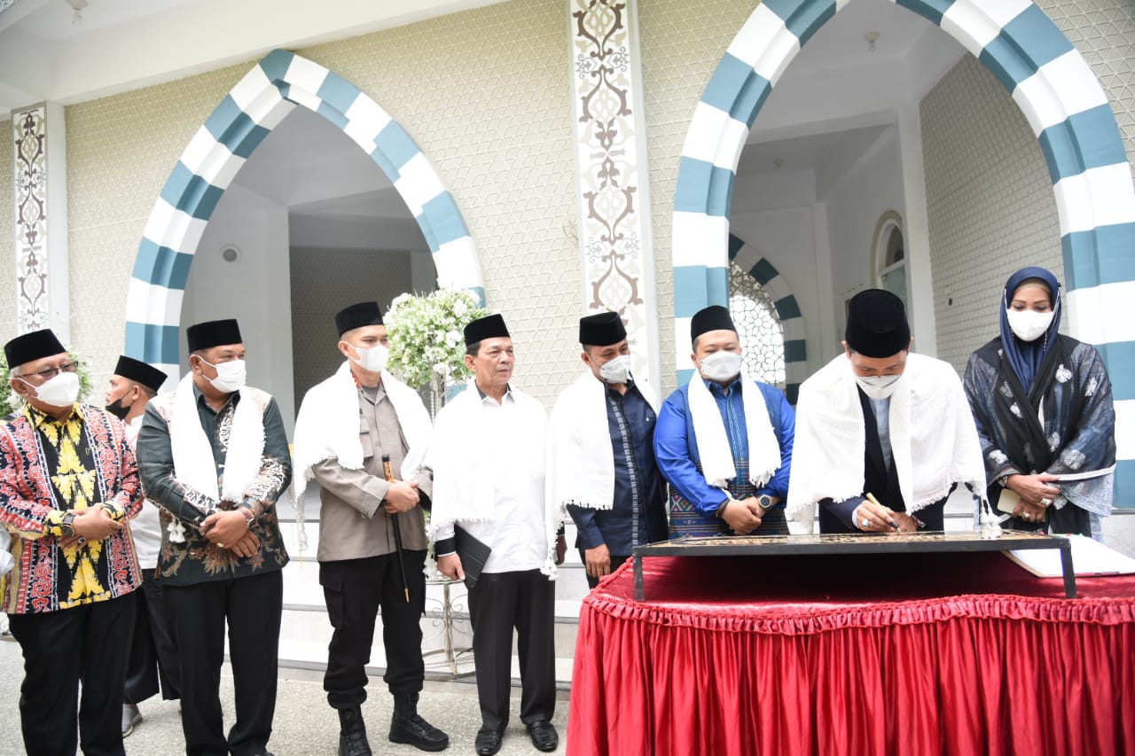 Peresmian Masjid Jami’ Al Hidayah, Bupati Tapsel : Kiranya Menurunkan Hidayah Bagi Semua Orang